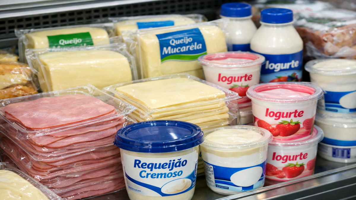 10 produtos de frios e laticínios mais vendidos no supermercado